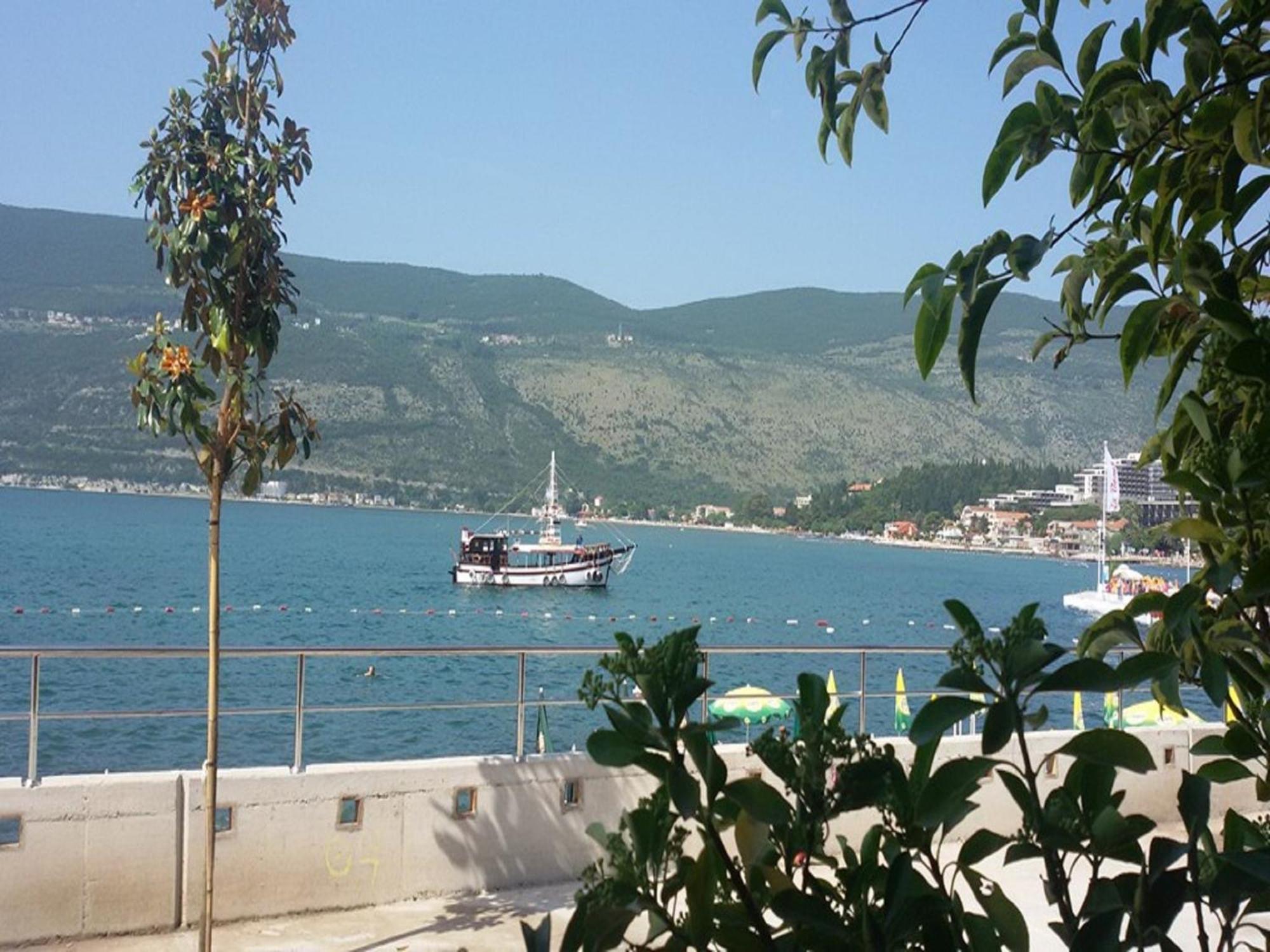 Apartments Twins Herceg Novi Bilik gambar