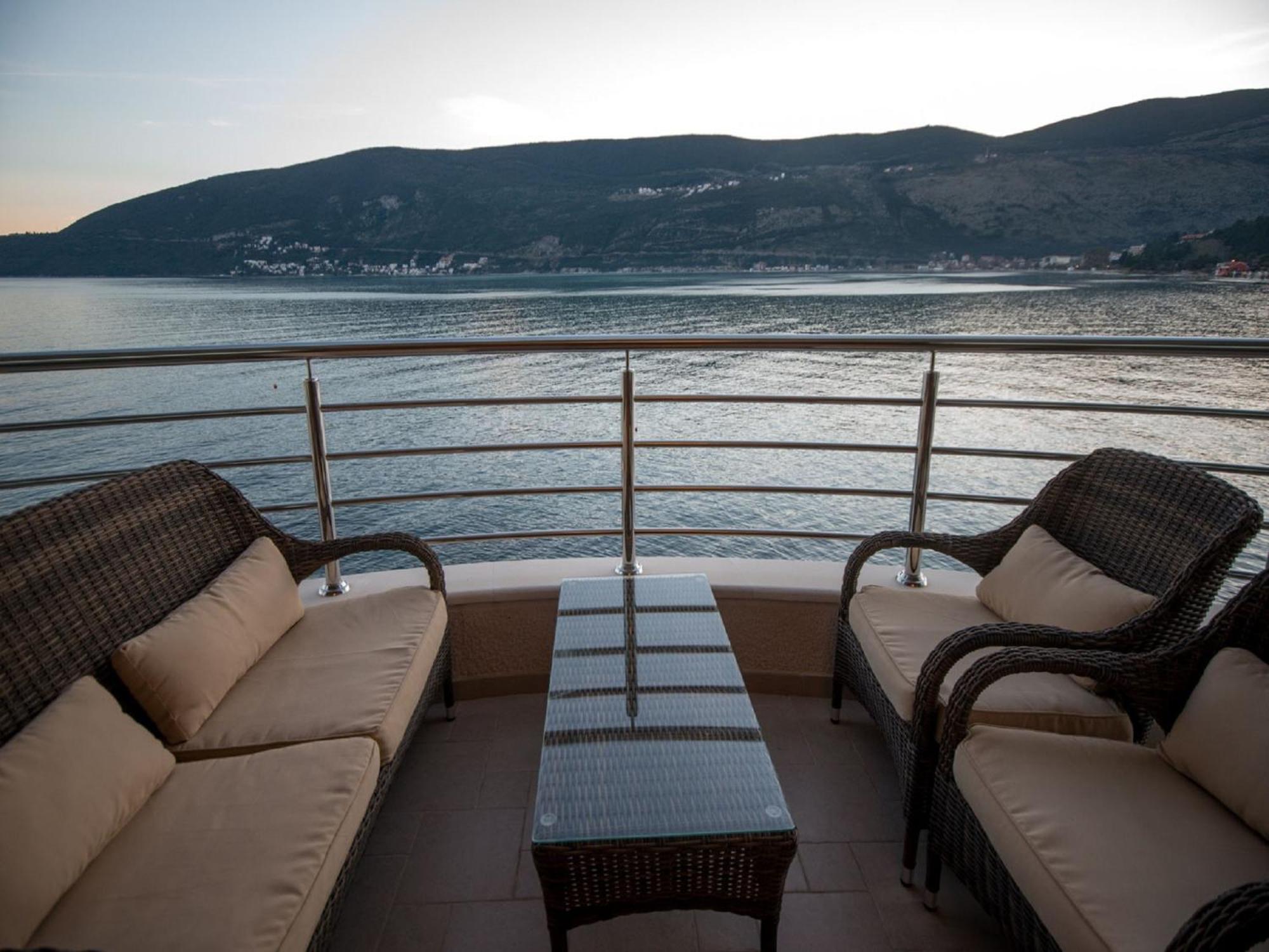 Apartments Twins Herceg Novi Bilik gambar